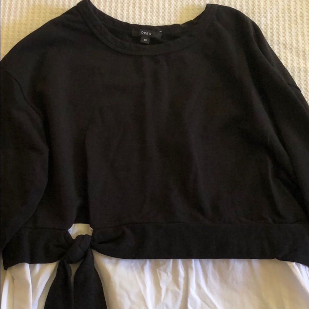 DREW Black and white top